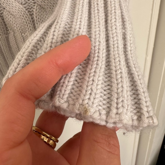 Banana Republic Cable Knit Sweater - Picture 4 of 6